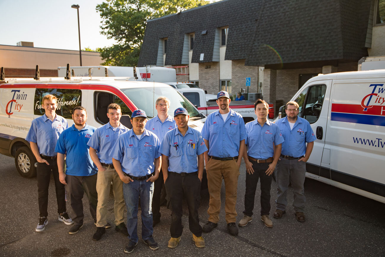 HVAC-technician-Twin-City-heating-cooling-furnace-air-conditioner-tune-up-Minneapolis
