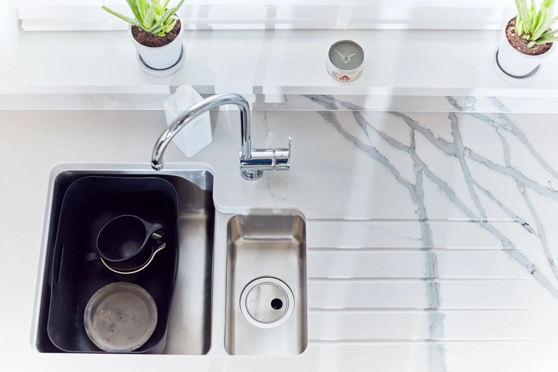 quartz worktops .jpg