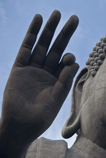 Right Hand. Especially in Jodo Shinshu or Jodo Shu, the raised right hand of Amida symbolizes not just teaching , but light and wisdom .