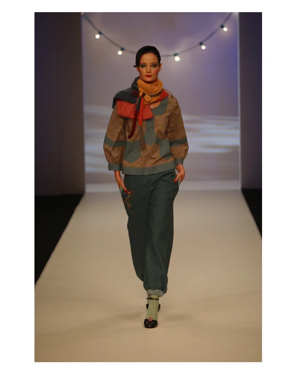 JESSICAOGDEN-COLLECTION-2005AW-LESJUMELLES-15.jpg
