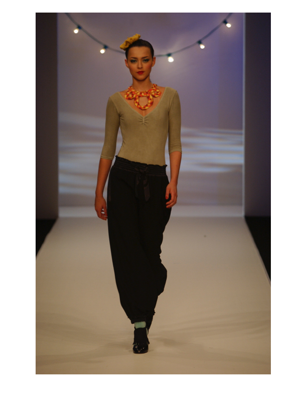 JESSICAOGDEN-COLLECTION-2005AW-LESJUMELLES-27.jpg