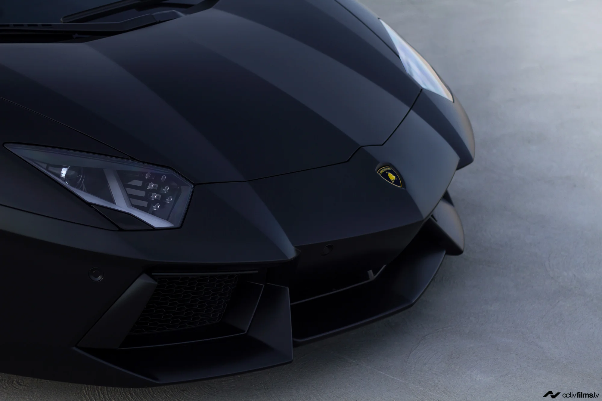 Aventador Face.jpg