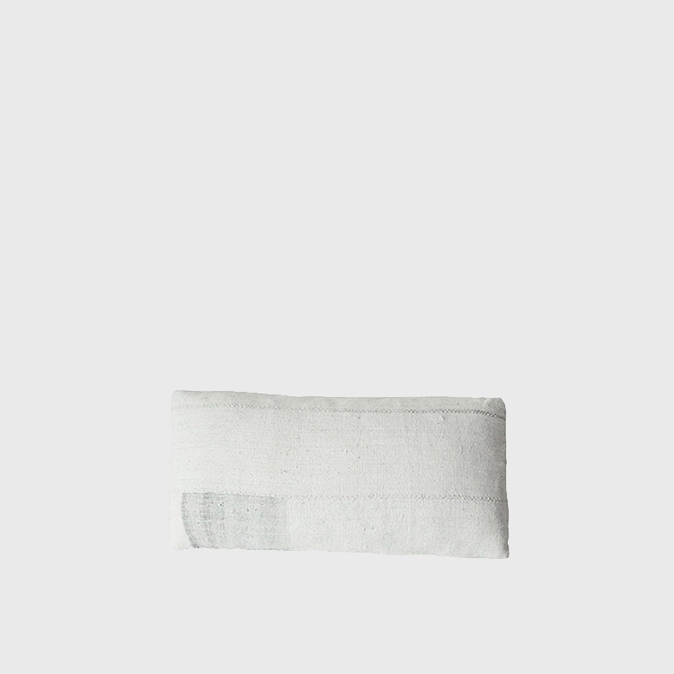 :products:repeatworld:pillows:vintage:mudcloth:linen:22x10:1.jpg