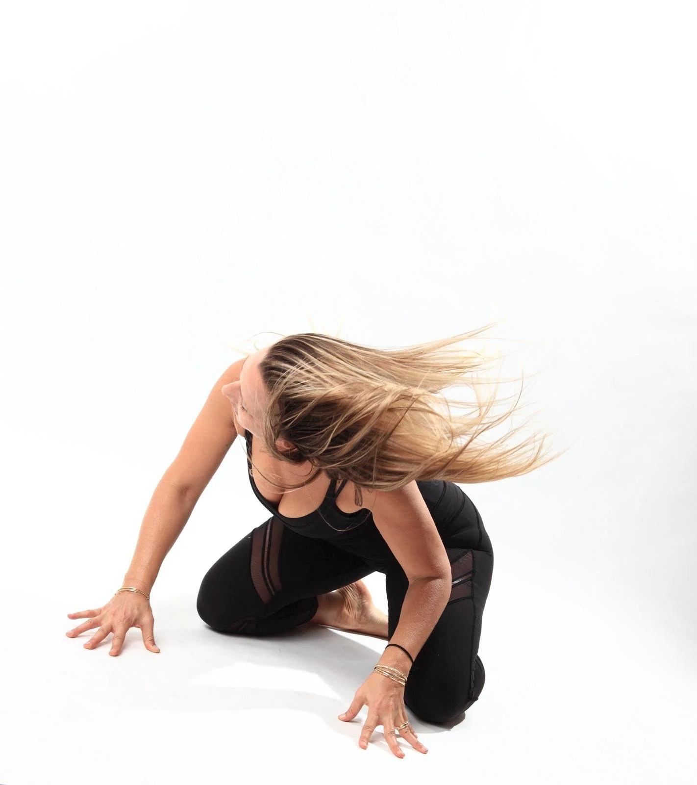 Waves Session 4: 5Rhythms® Lyrical & Stillness: Transition & Transformation