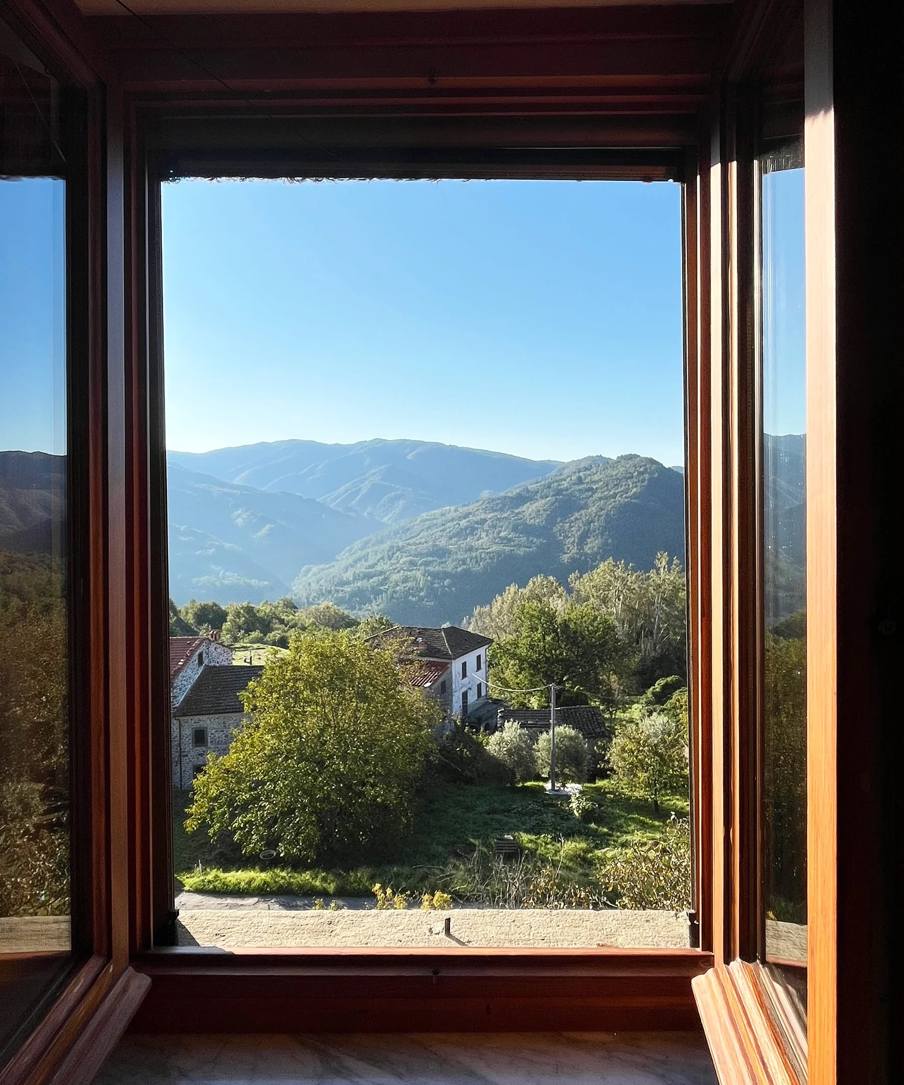 My Week at an Unstructured Writer’s Retreat in the Tuscan Hills