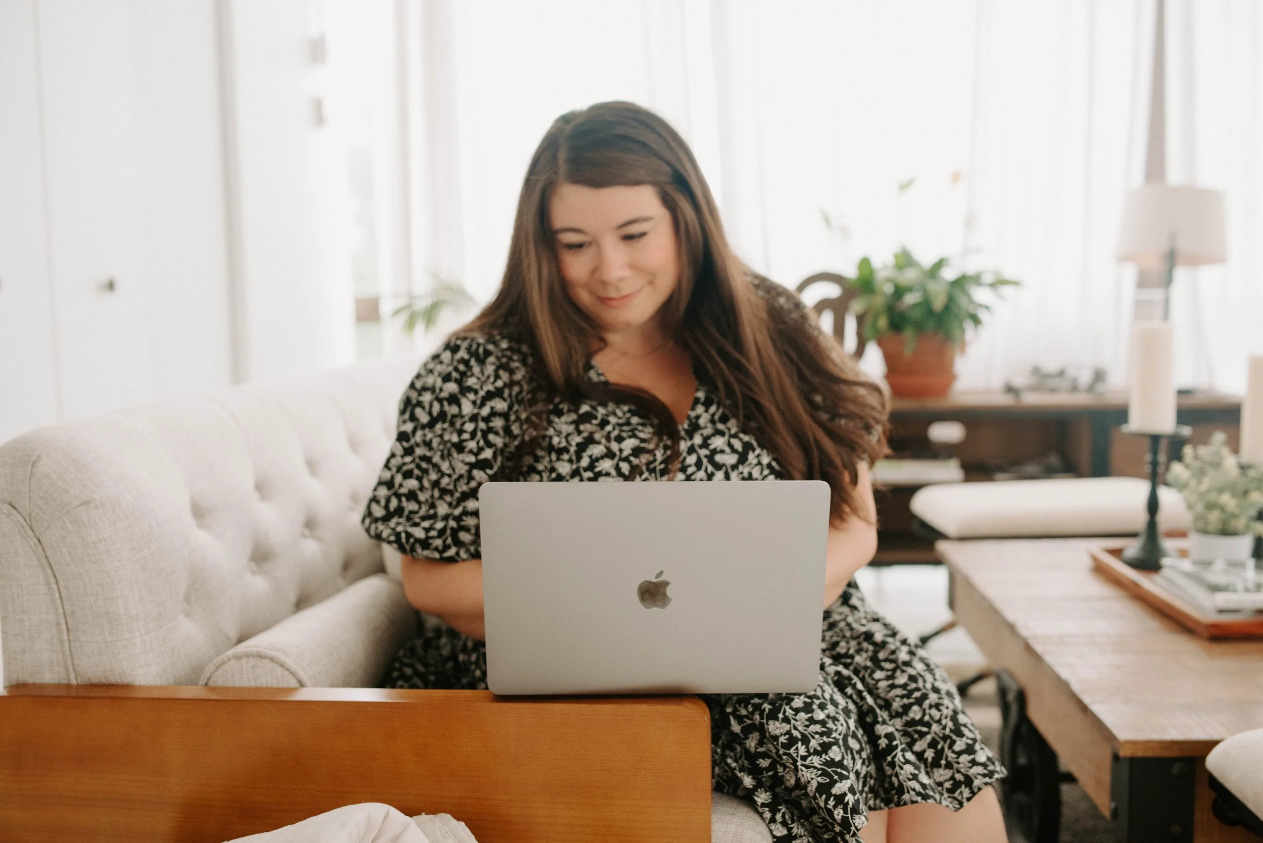 I create clarity and ease for leaders.