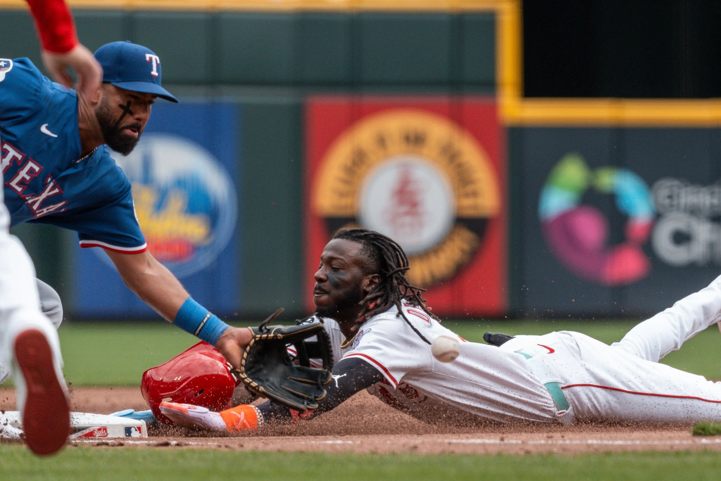 Elly steals 3rd base 4th inning-04075.jpg