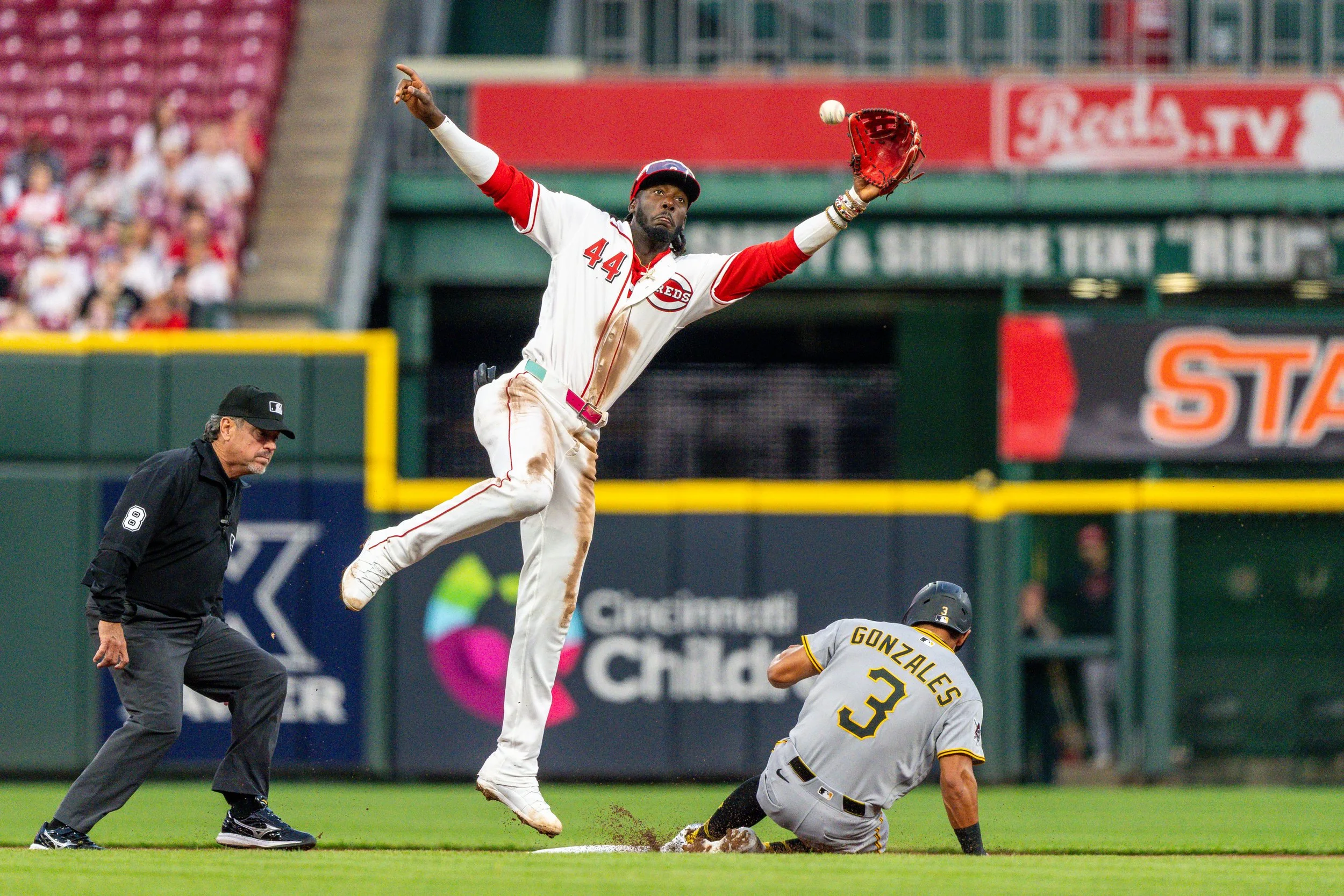 Reds vs Pirates-07121.jpg