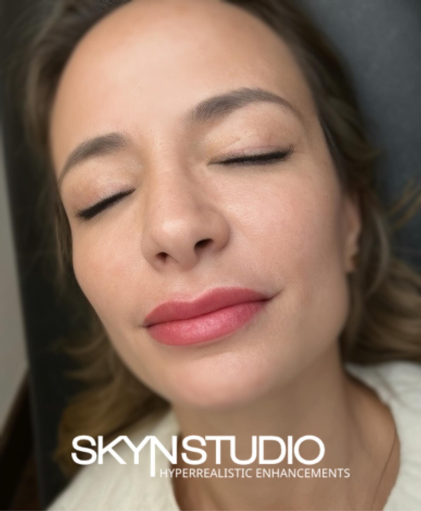 💋 Elevate Your Smile with Lip Blushing at SKYN STUDIO 💋
We&rsquo;re transforming smiles with our premium Lip Blushing service. Perfect your pout with a natural-looking tint that enhances your lips&rsquo; shape and color, lasting through every momen