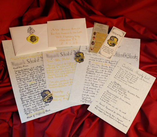 Huffle Puff House Gift Set (Inspired)