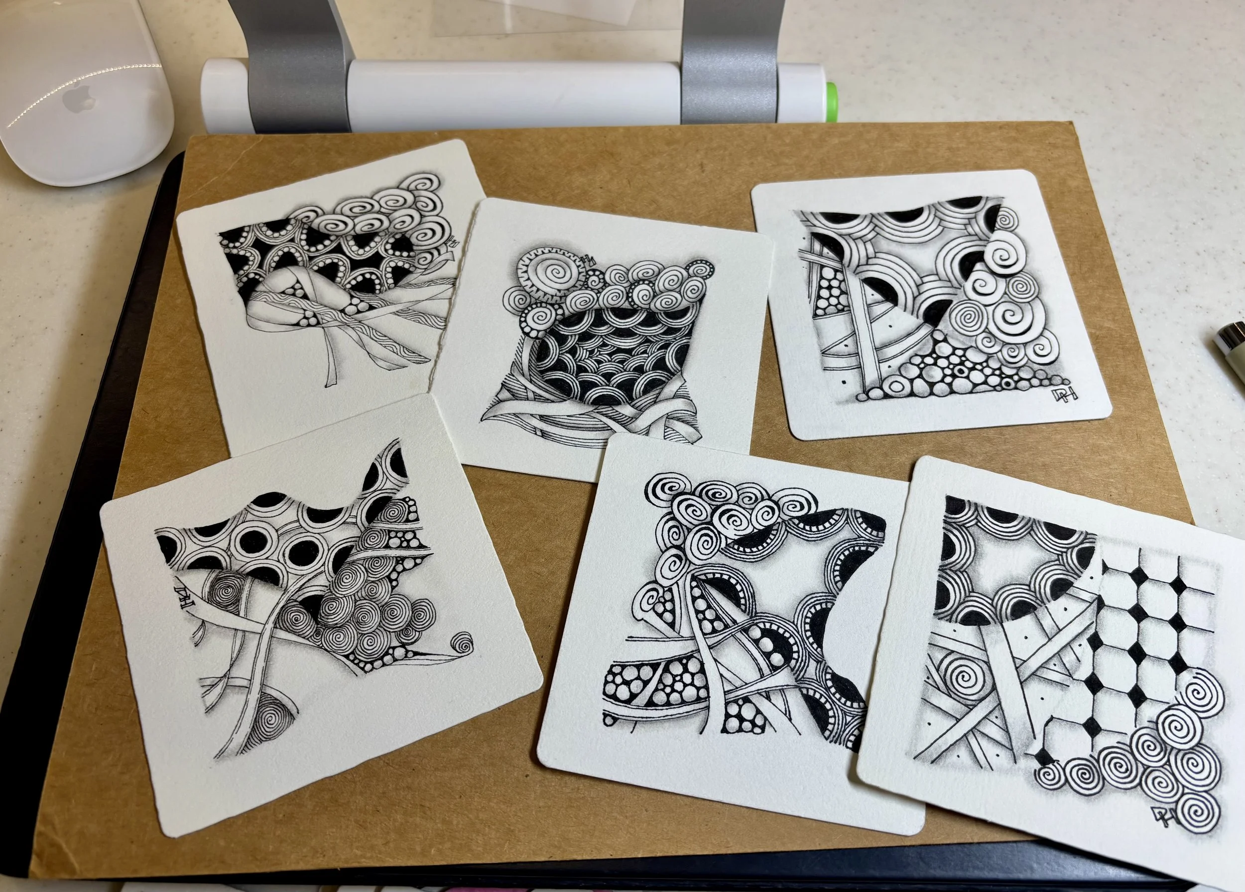 FREE New Year's Online Tangle Time