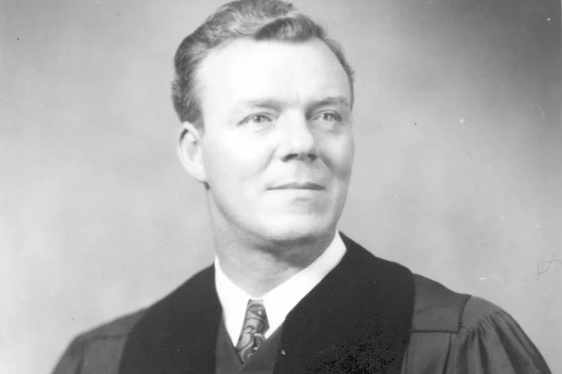 8283772_orig-Dr.-Peter-Marshall-800x533.jpg