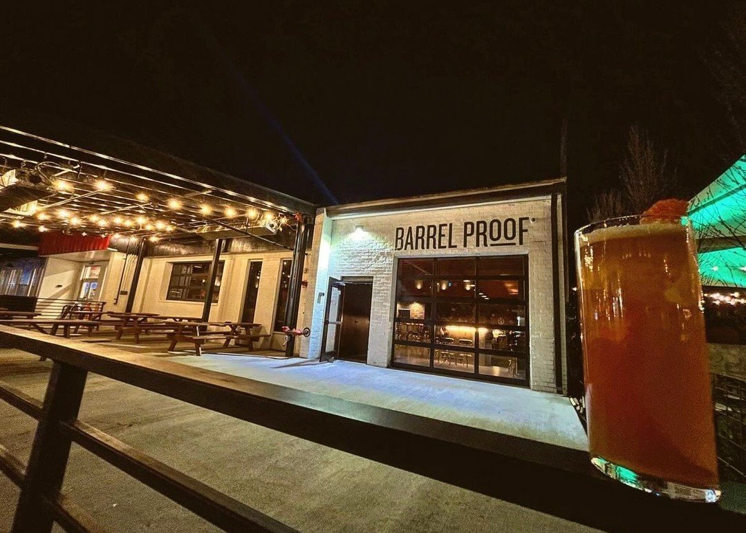 Anyone care to join us for a nightcap on the patio? @barrelproofnashville 

📸: @drinkswithjackie 
.
.
.
#EshelmanConstruction #NashvilleConstruction #NashvilleHospitality #HospitalityDesign #NashvilleResturants #CommercialConstruction #RestuarantDes