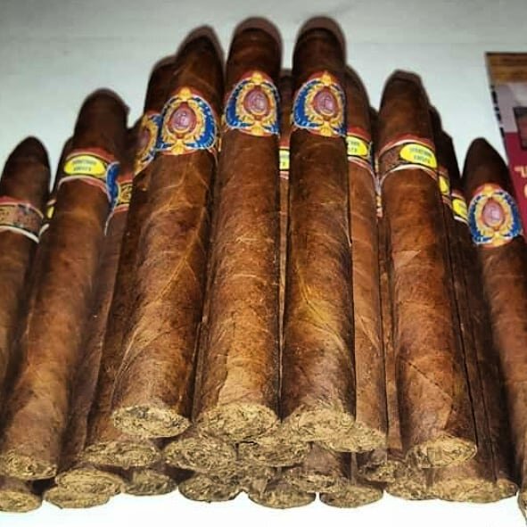 Hit the Link in Bio for our 50% off  Deal that's  a Cigar Steal!
Lcgcigars.com 
#cigars #cigars #torpedo #cuba #Dominican #nowsmoking #cigarsofinstagram #cigaraficionado #cubancigar #madeintheusa