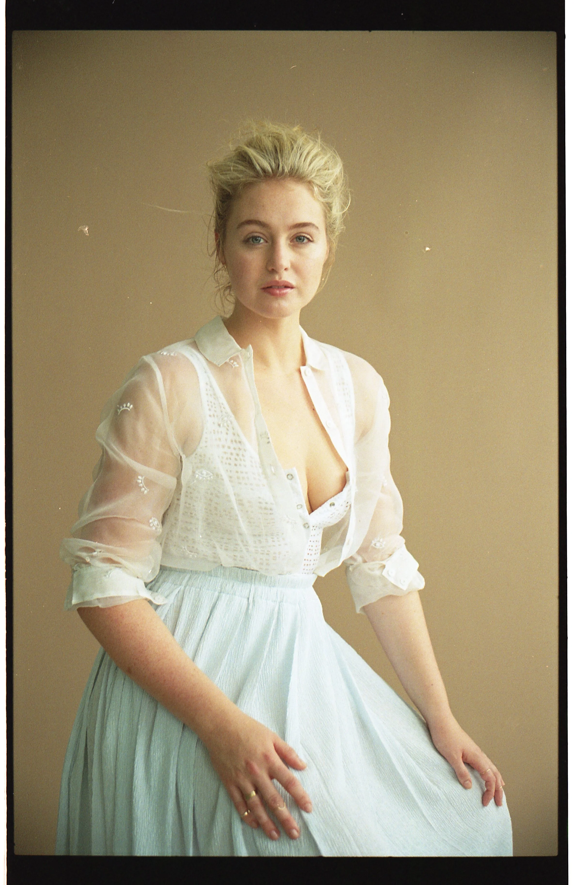 AllWomen_Iskra164.jpg