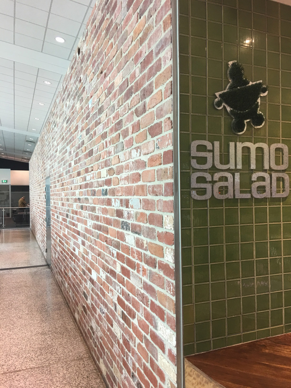 Sumo Salad Syd Airport, 9 14 35 am.jpg