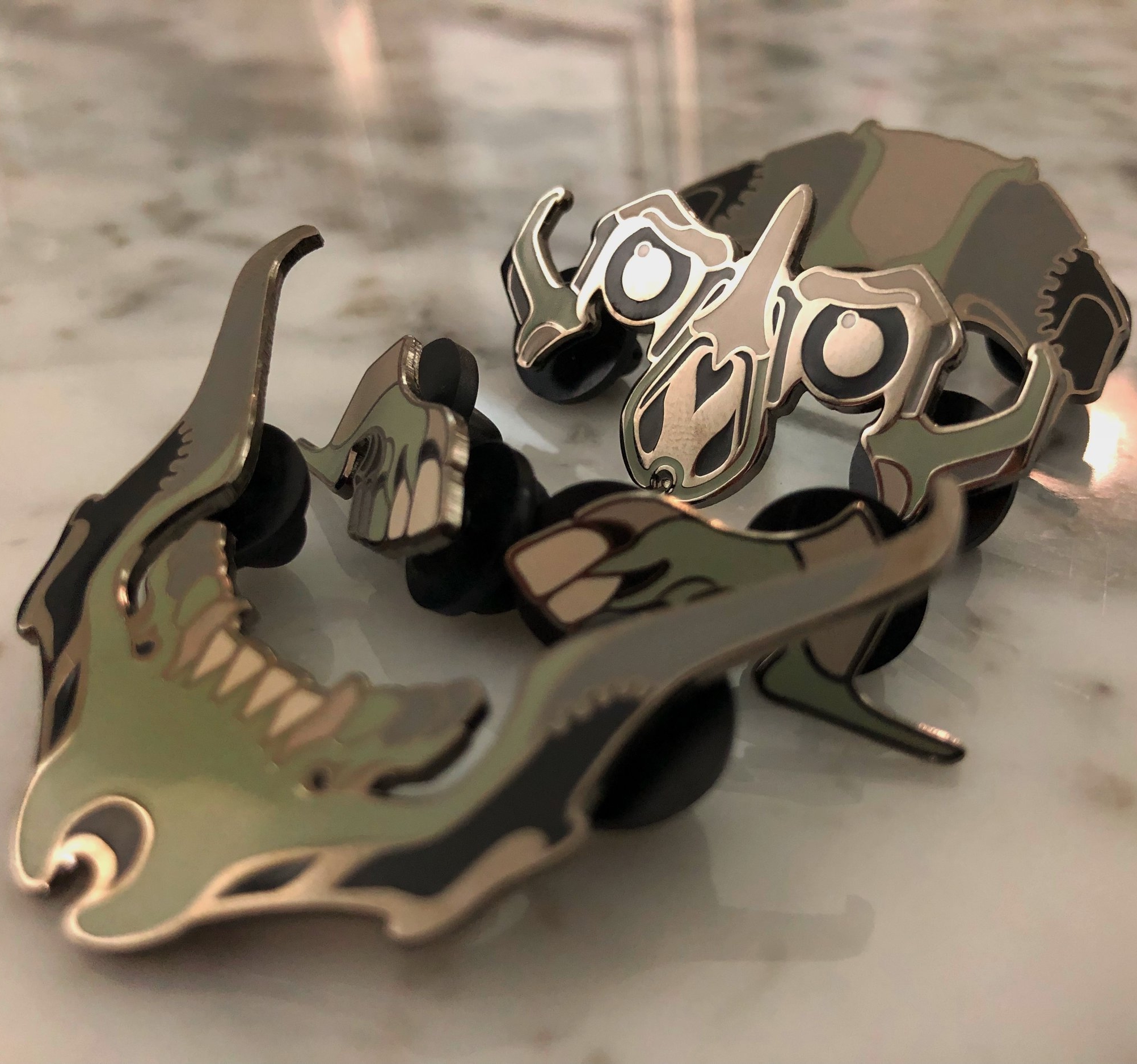 enamel pin, hard enamel, skull, cyborg, android