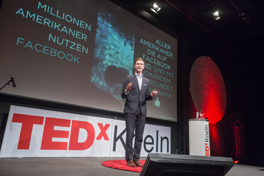 Julius van de Laar TED Talk Kopie.jpg