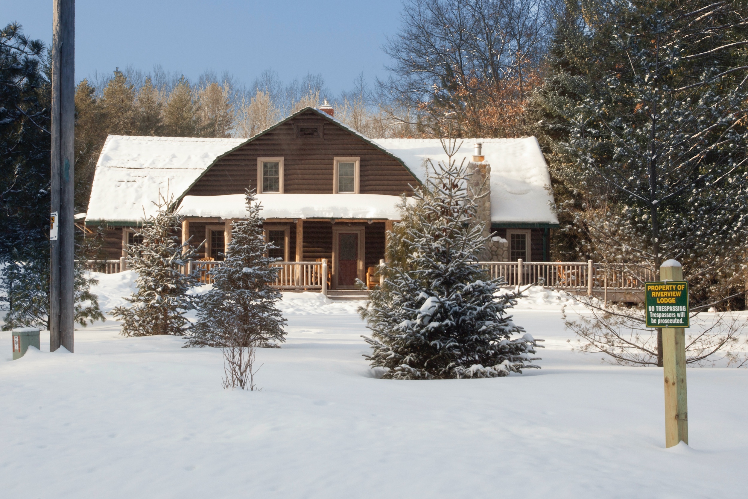 All four seasons can be enjoyed with our lodge as your tranquil base camp. Year-round fly fishing and kayaking/canoeing on the famed Au Sable River. The quiet sports of winter - cross country skiing, snow shoeing, and hiking - are right outside your door. There is fall hunting and color touring as well as street and trail bicycling in scenic Crawford, Roscommon and Oscoda counties. Hiking on foot trails in the Huron National Forest and nearby Hartwick Pines State Park is beautiful. You can golf on some of Michigan's finest courses like Forest Dunes and Garland, both within an easy drive. You can also create your own adventure or try one of our seasonal getaway packages. 