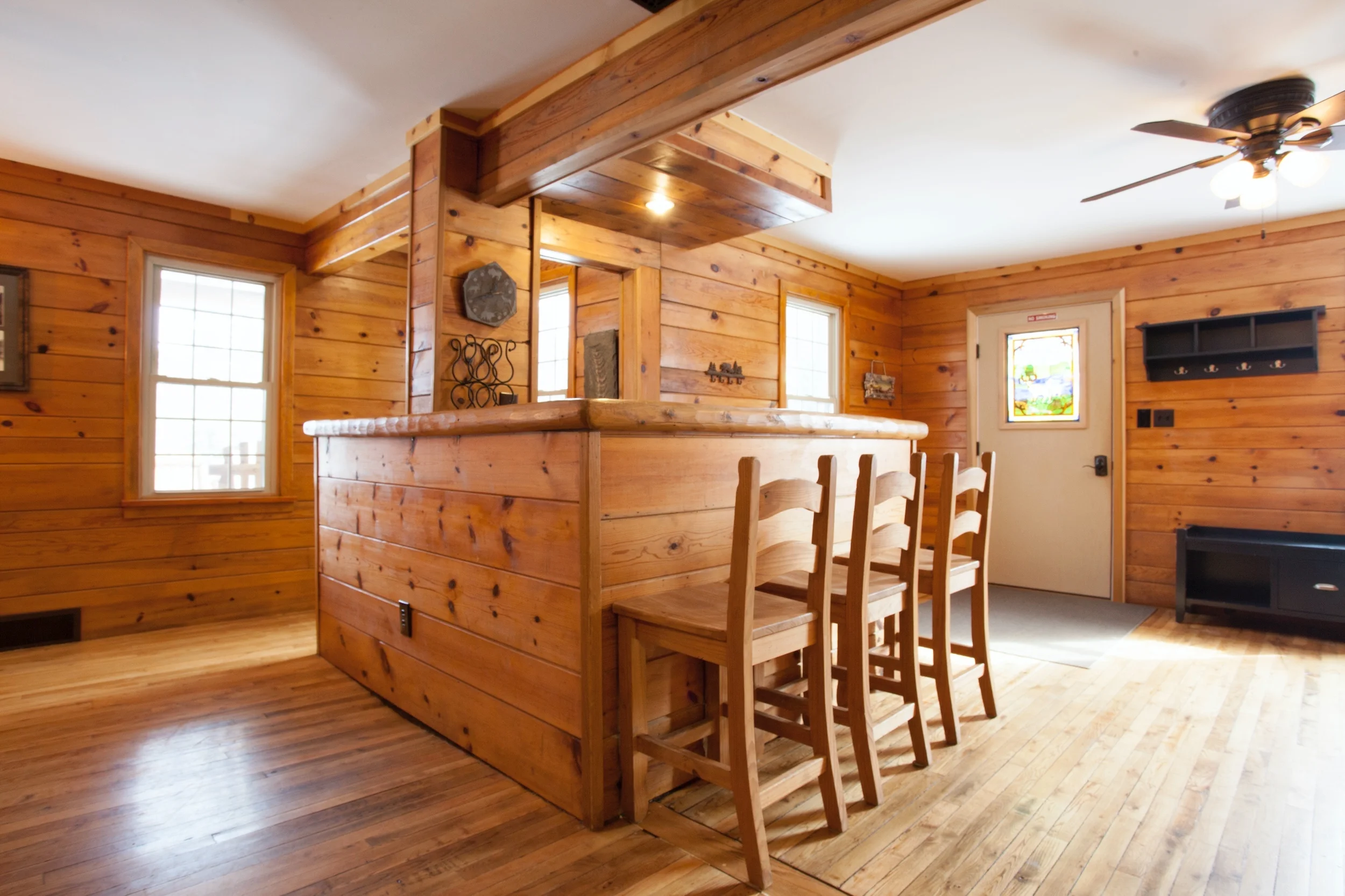 This fantastic custom bar will certainly hear a lot of fish stories!