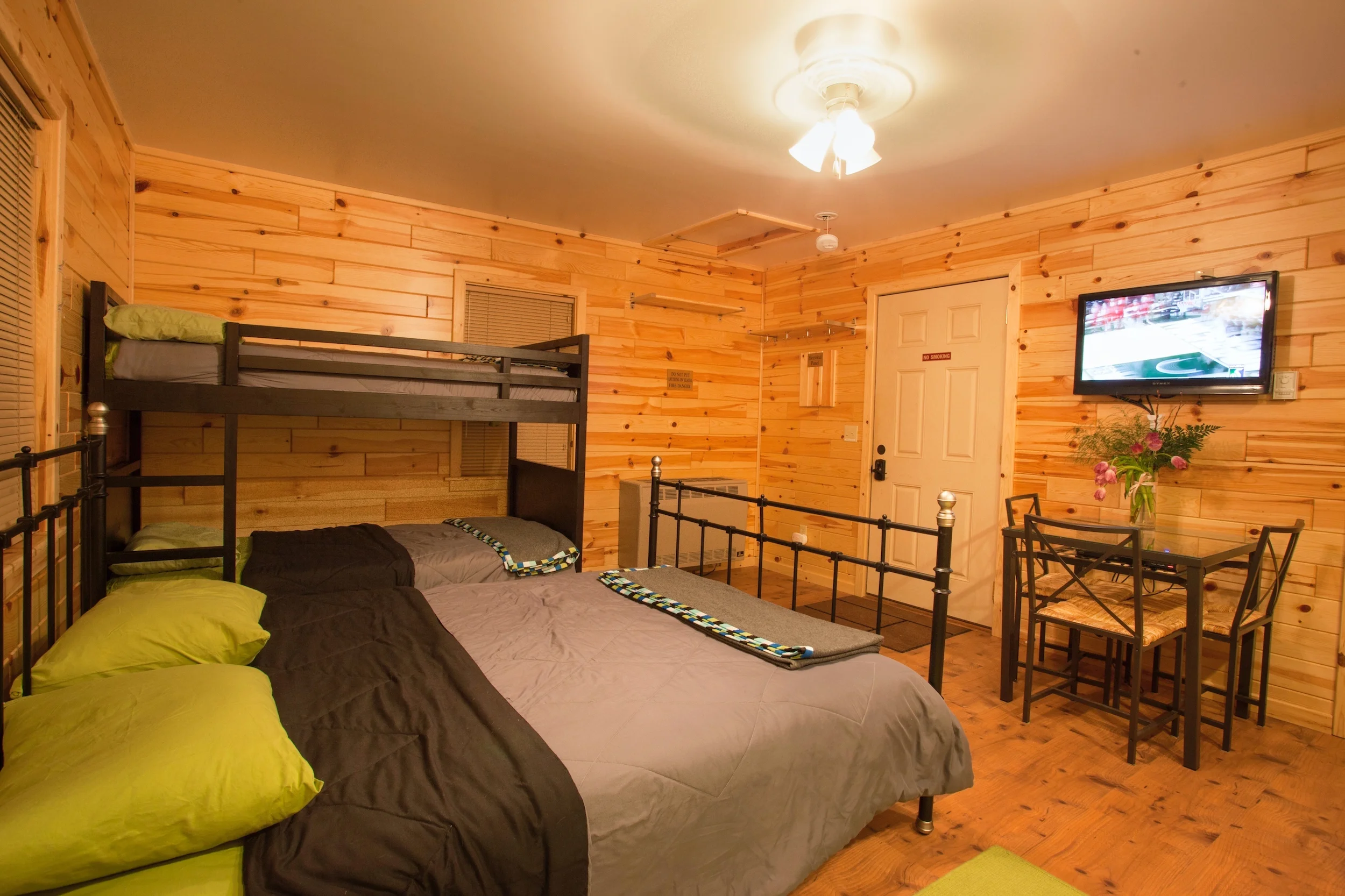 Small in size but big in what's important, comfort and easy accessibility. This handicap accessible cabin is a joy to call home for a day or a week.