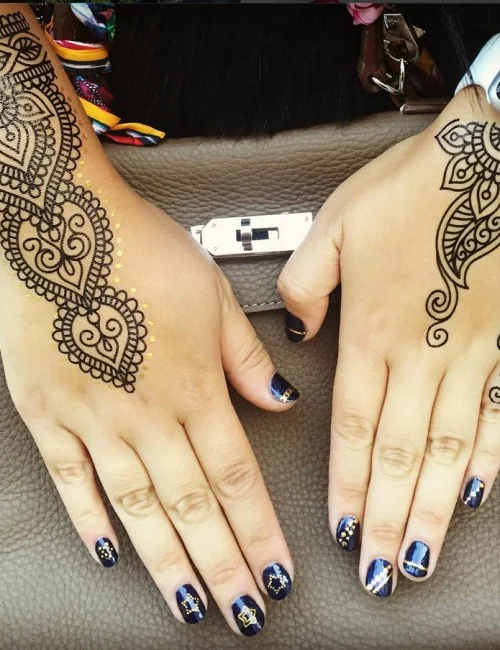 black-henna-with-bag-500x650 (1).jpg