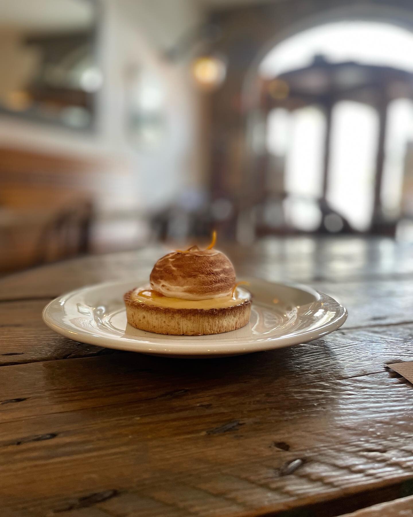 Tartelette aux agrumes 🍊🍰

#tartelette #agrumes #restaurant #restaurantgrenoble #grenobletourism #dessert #caffeforte #dessertmaison