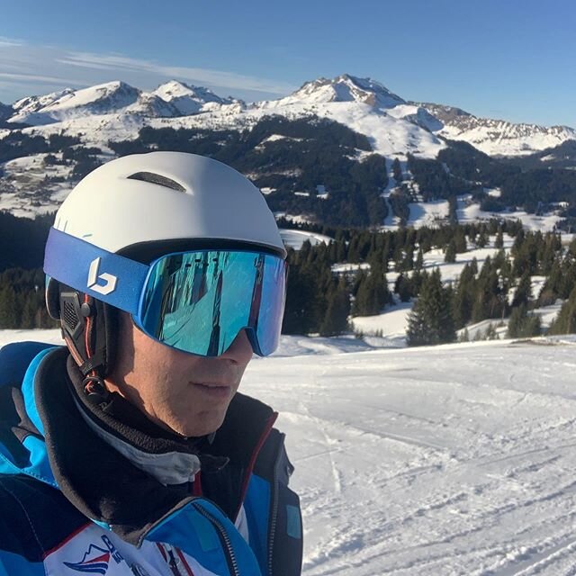 Another great day educating instructors. BASI CPD

@bolle_eyewear
@voelklskis
@dalbellosports
@markerproducts
#bolle_eyewear
#bolle
#basiland
#skiinstructorlife
#lesgets
#montchery