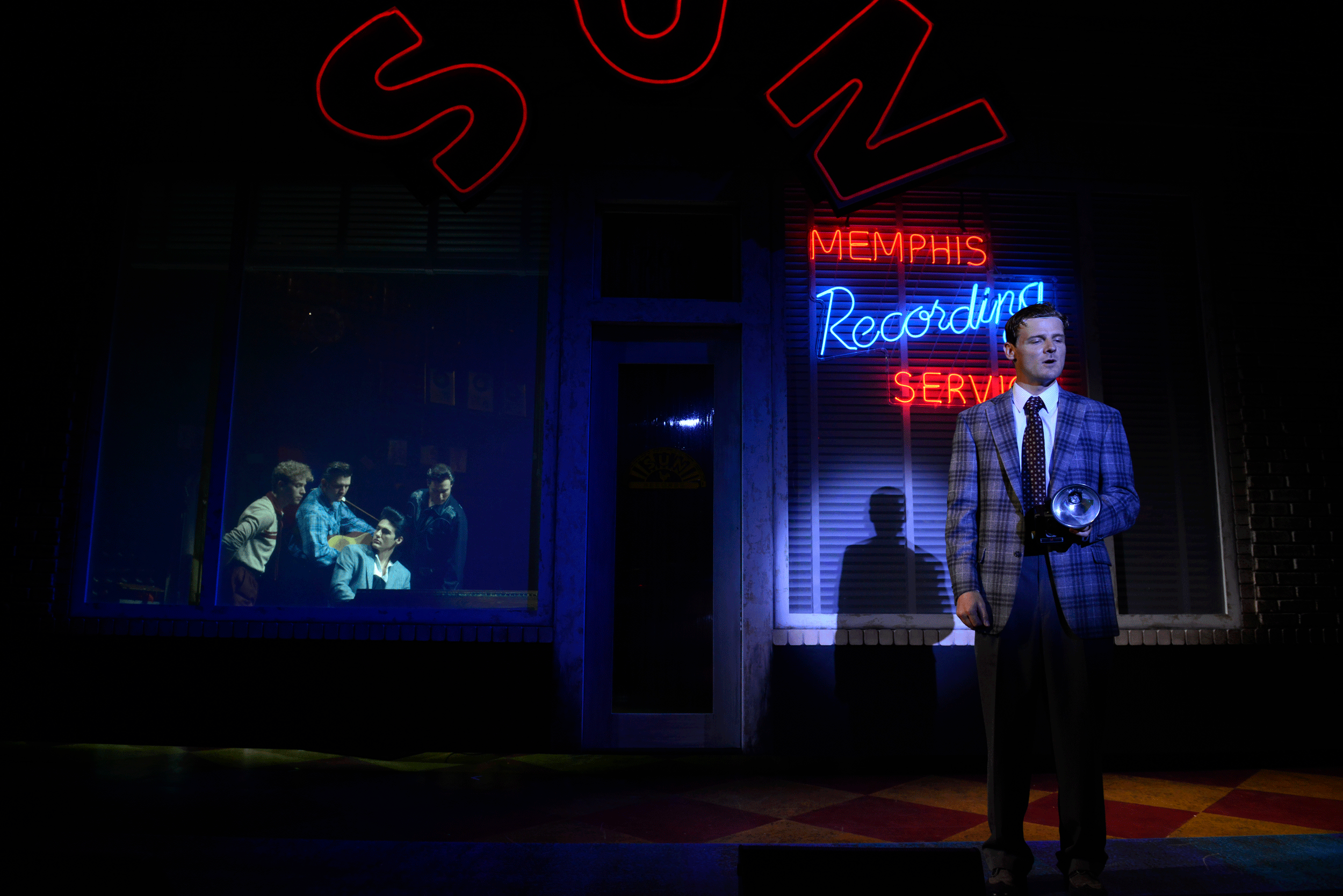 2015_OP_MDQ_Nat-Zegree_Robert-Britton-Lyons_Jacob-Rowley_Elvis-Presley_Scott-Moreau_Act-2_photo-by_Gary-Ng_DSC4346_RGB.gif