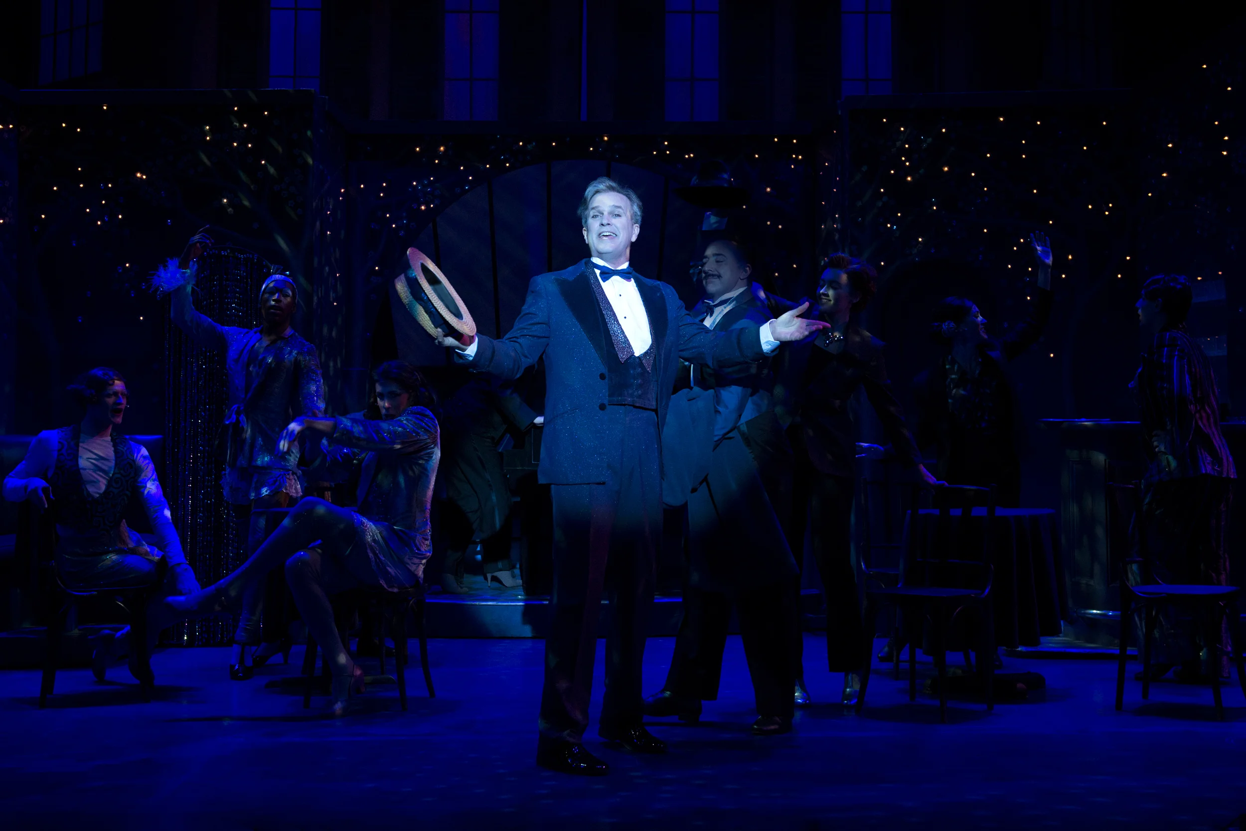 2015_OP_Victor-Victoria_George-Dvorsky_as_Carroll-Todd_photo-by_Gary-NgDSC7390_RGB_PRESS.jpg