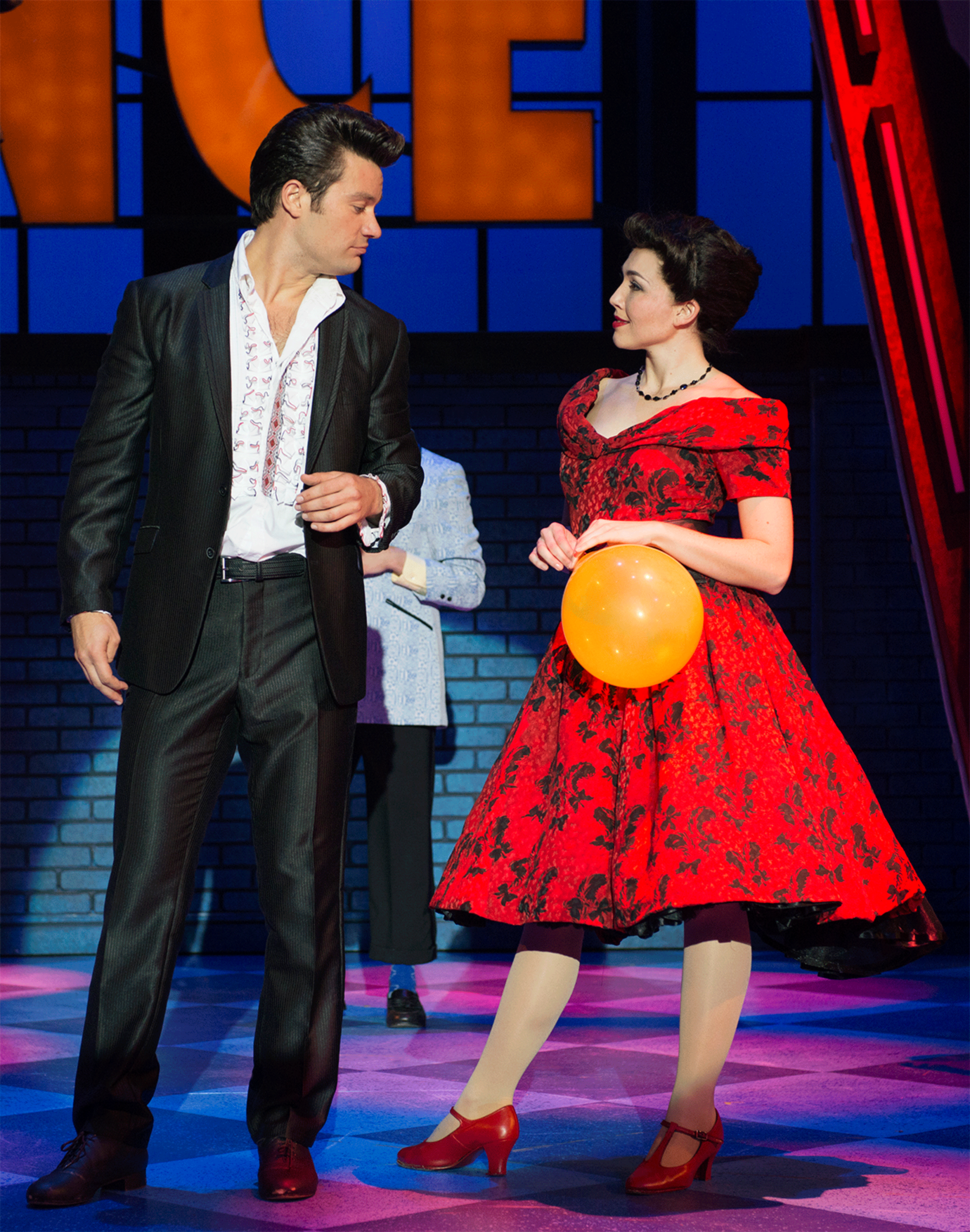 Grease_Matthew-Ragas-as-Danny-Zuko,-Madeleine-Barker-as-Rizzo.gif