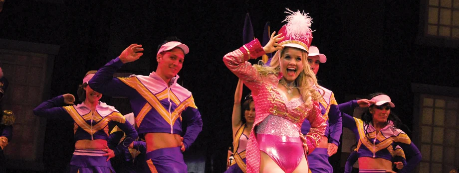 wallpapers Elle Woods Bunny Costume Musical 2011 legally blonde synopsis