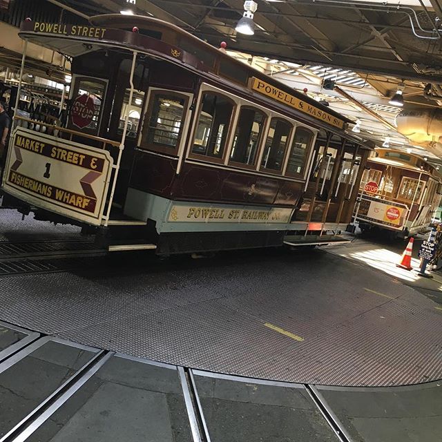 San Francisco cable car 30 foot turntable installed in 1983 #sanfrancisco #cablecar #turntable #train #rail #freight #madeinusa🇺🇸