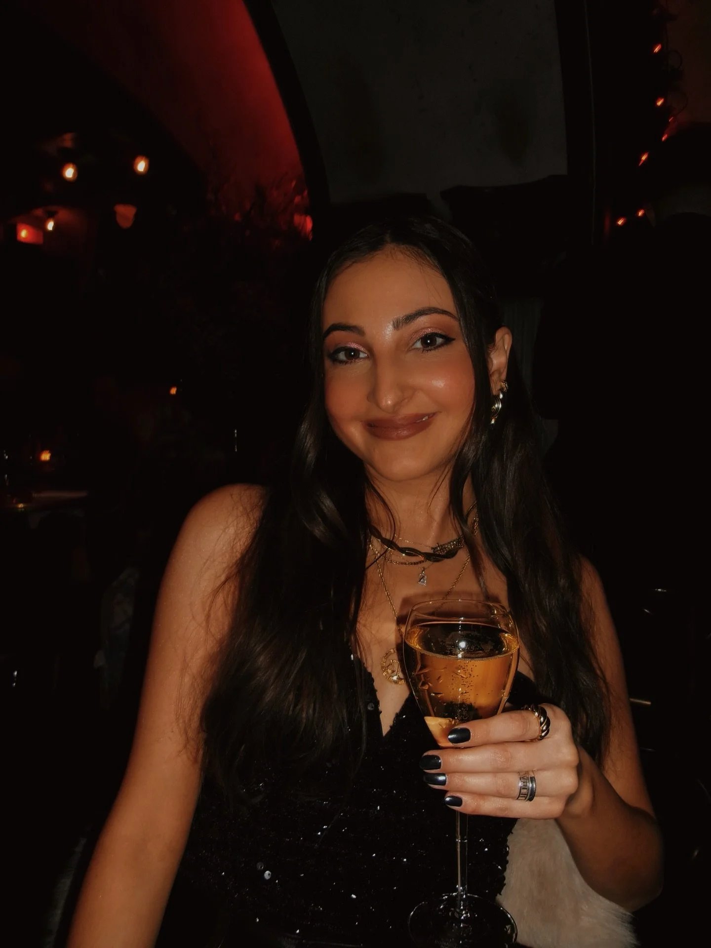 👋🏼 2026 ✖️🤎🪩🍾🥂💫✨ #KILLERQUEEN 
&bull;
&bull;
&bull;
&bull;
&bull;
&bull;
&bull;
#nyeoutfit #nyeoutfitideas #happynewyear #2026