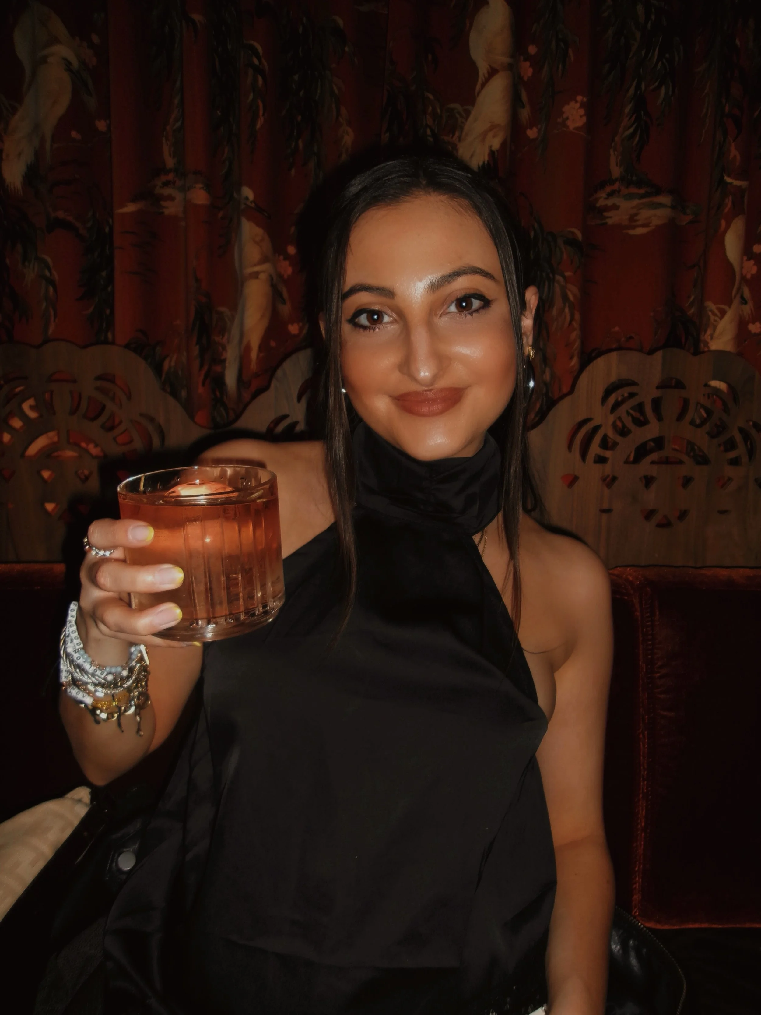 cocktails for two in montr&eacute;al 🤎🪩🥂❣️💫✨ #KILLERQUEEN 
&bull;
&bull;
&bull;
&bull;
&bull;
&bull;
&bull;
#montrealeats #montrealnightlife #montreallife #summer2026