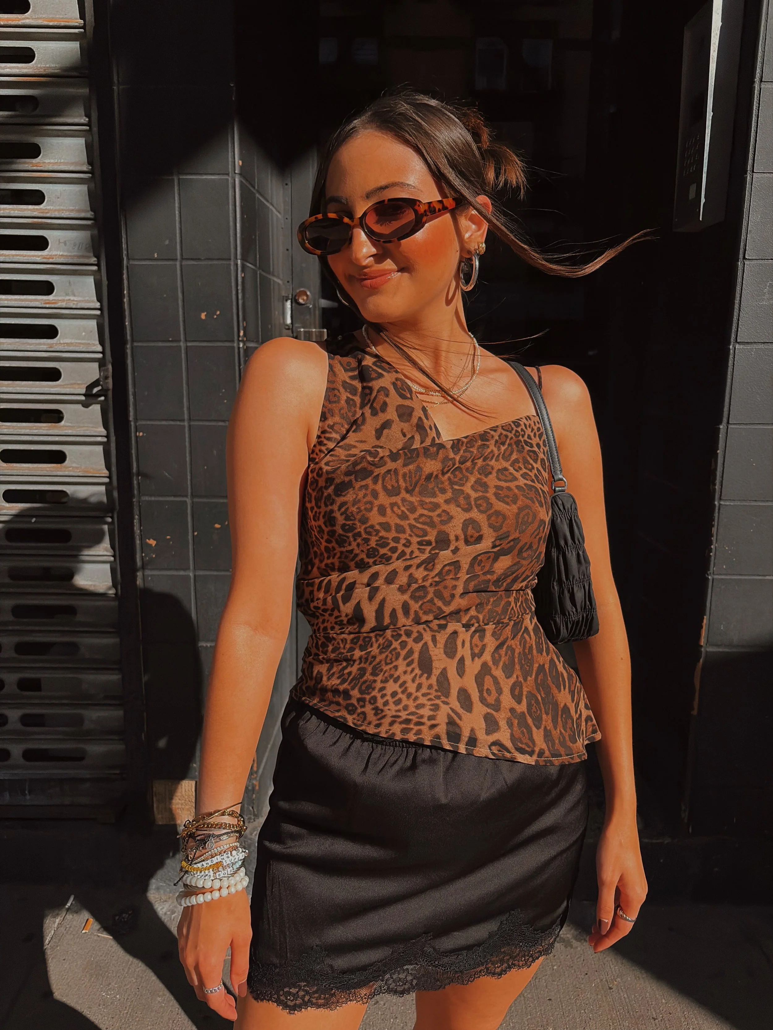 late summer dinner + dranks 🤎🪩🌞🍸🦞💫✨ #KILLERQUEEN 
&bull;
&bull;
&bull;
&bull;
&bull;
&bull;
#summeroutfitinspo #summer2026 #bistrotha #nycoutfitinspo