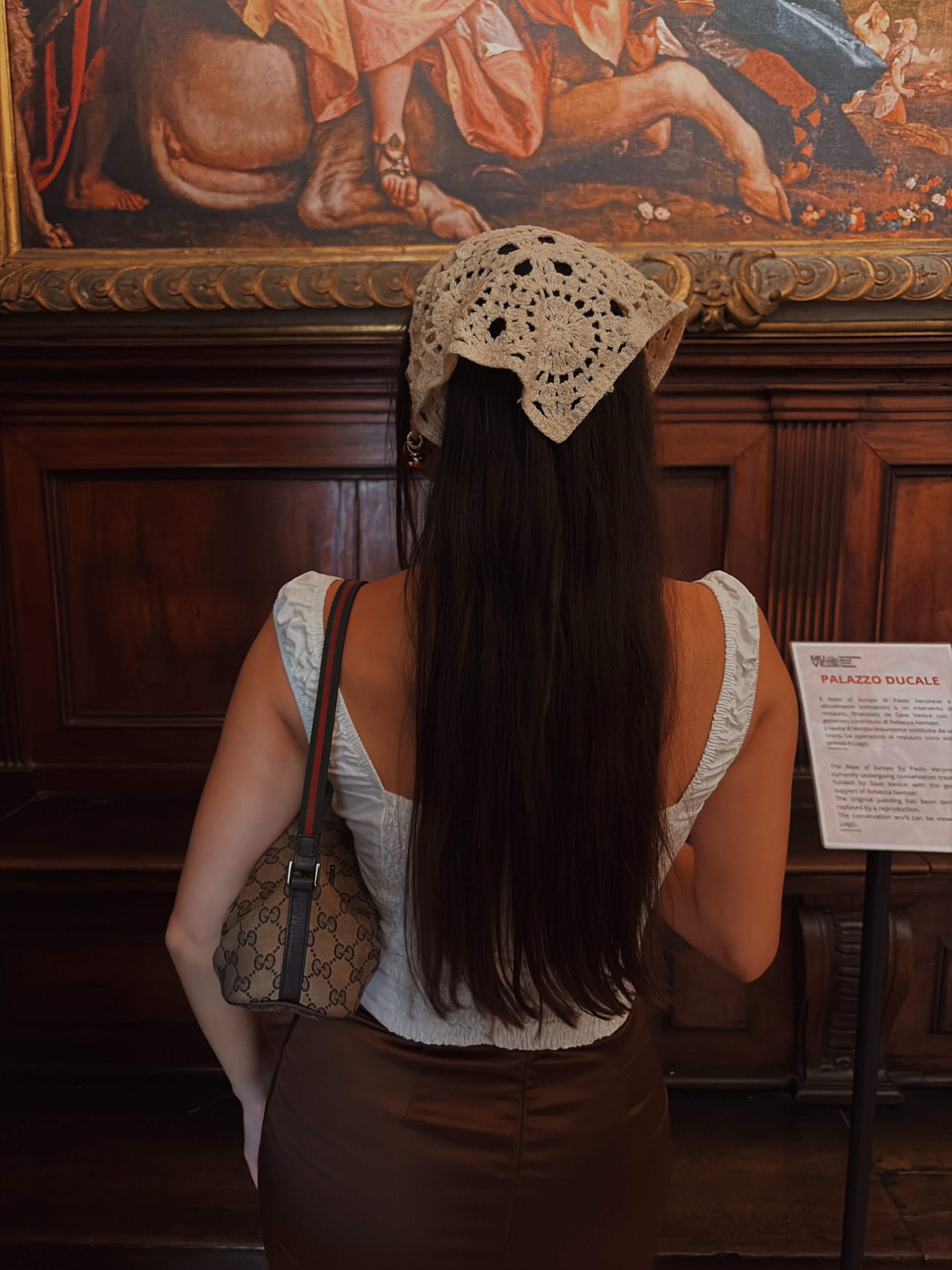 hey mtv welcome to my palazzo lol ✖️🤎🪩🌞🎭💫✨ #KILLERQUEEN 
&bull;
&bull;
&bull;
&bull;
&bull;
&bull;
#veniceitaly #palazzoducale #veniceitalia #summeroutfitideas