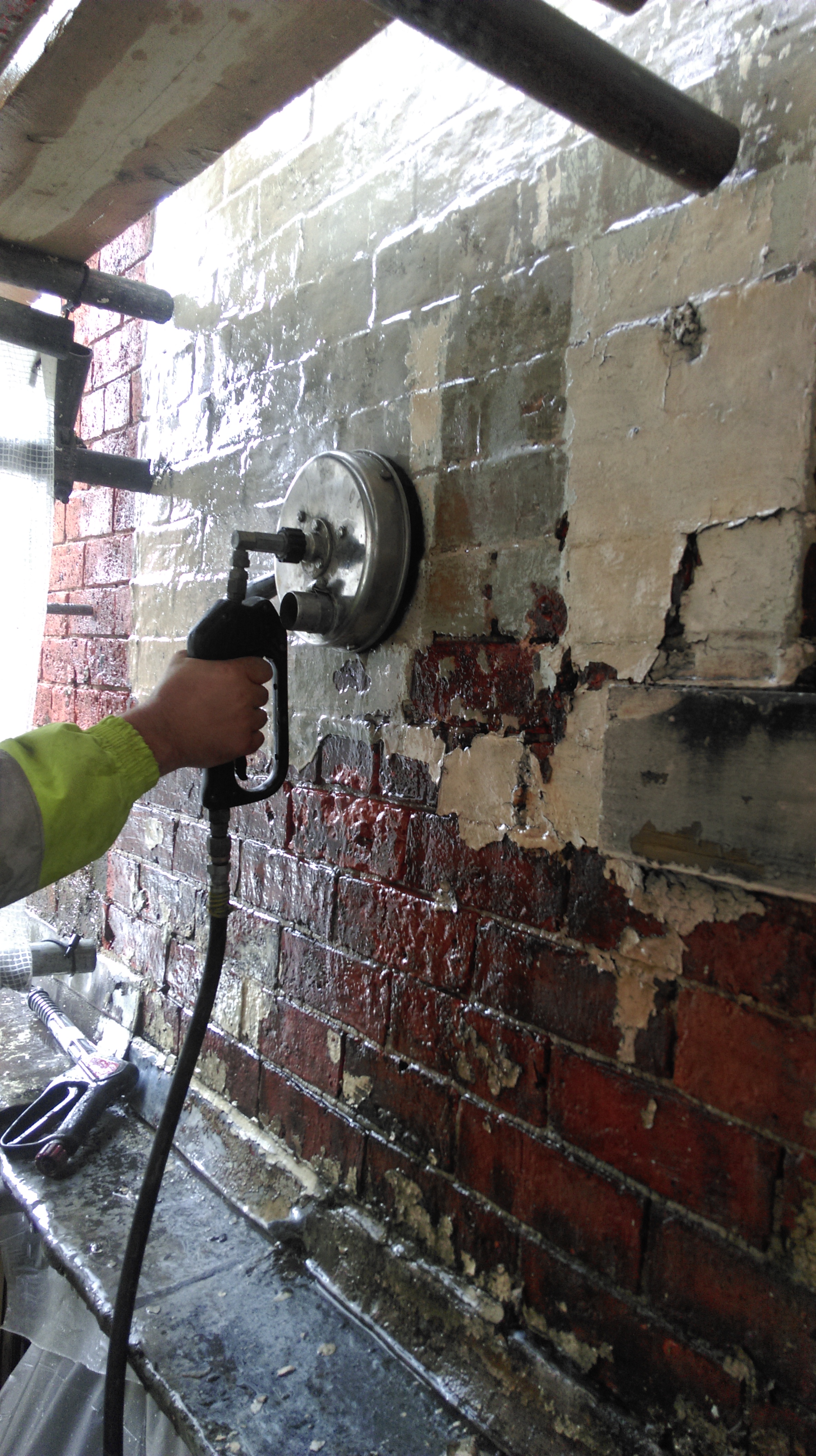 92 Kirkgate Leeds. Brick Cleaning.jpg