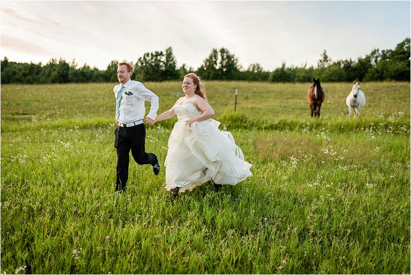 Wisconsin Barn wedding_0036.jpg