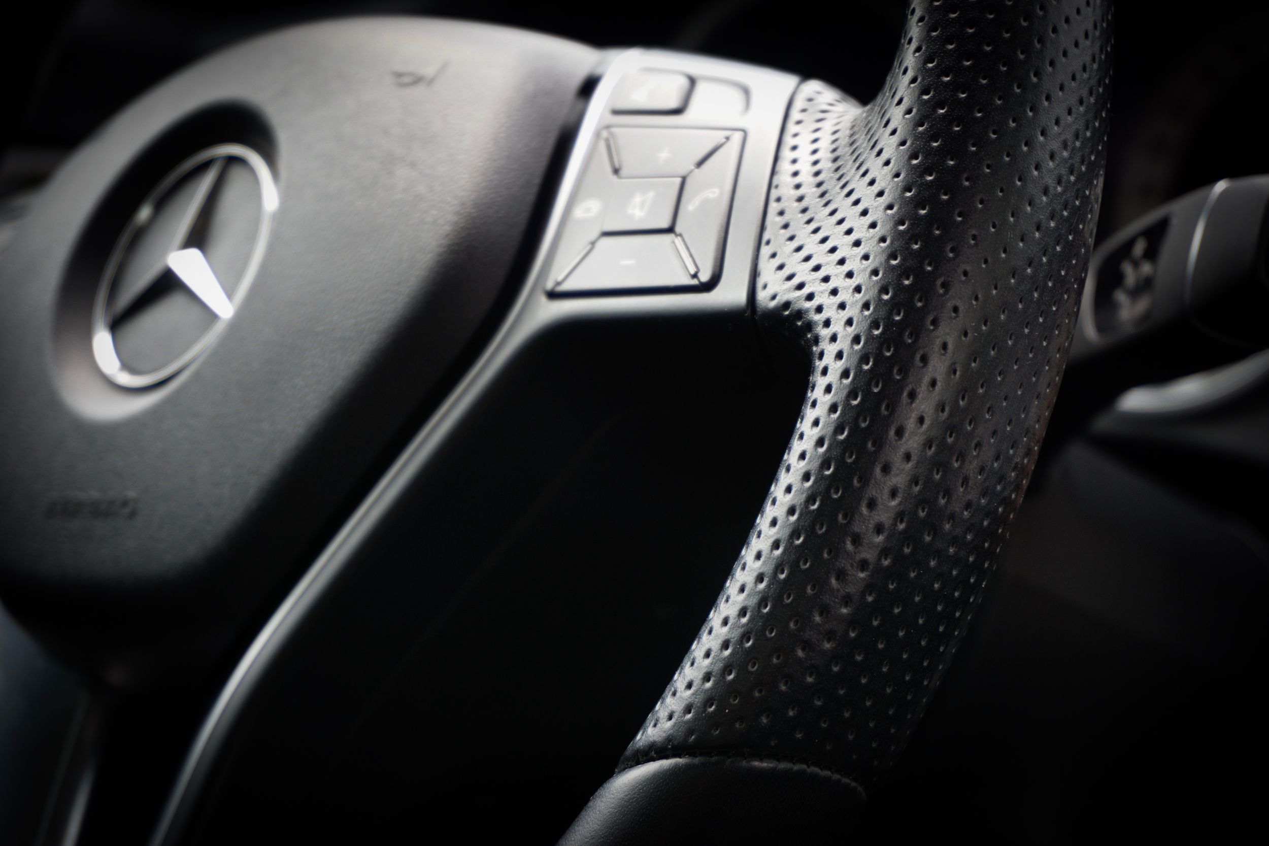 2016-mercedes-benz-cls550.jpg.jpeg