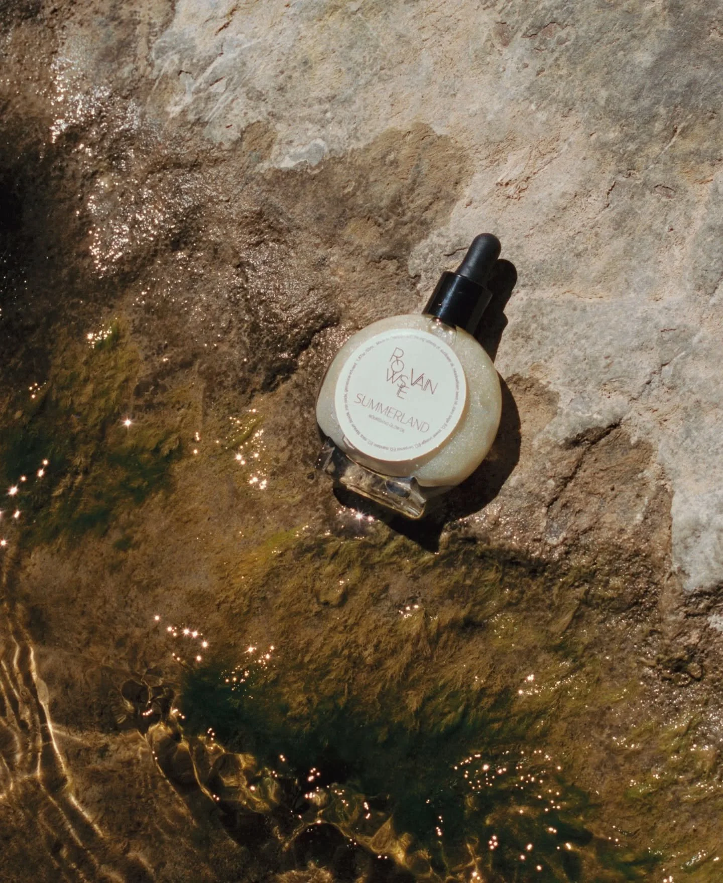 If it looks, smells, and feels like Summer, it's Summerland we're wearing.