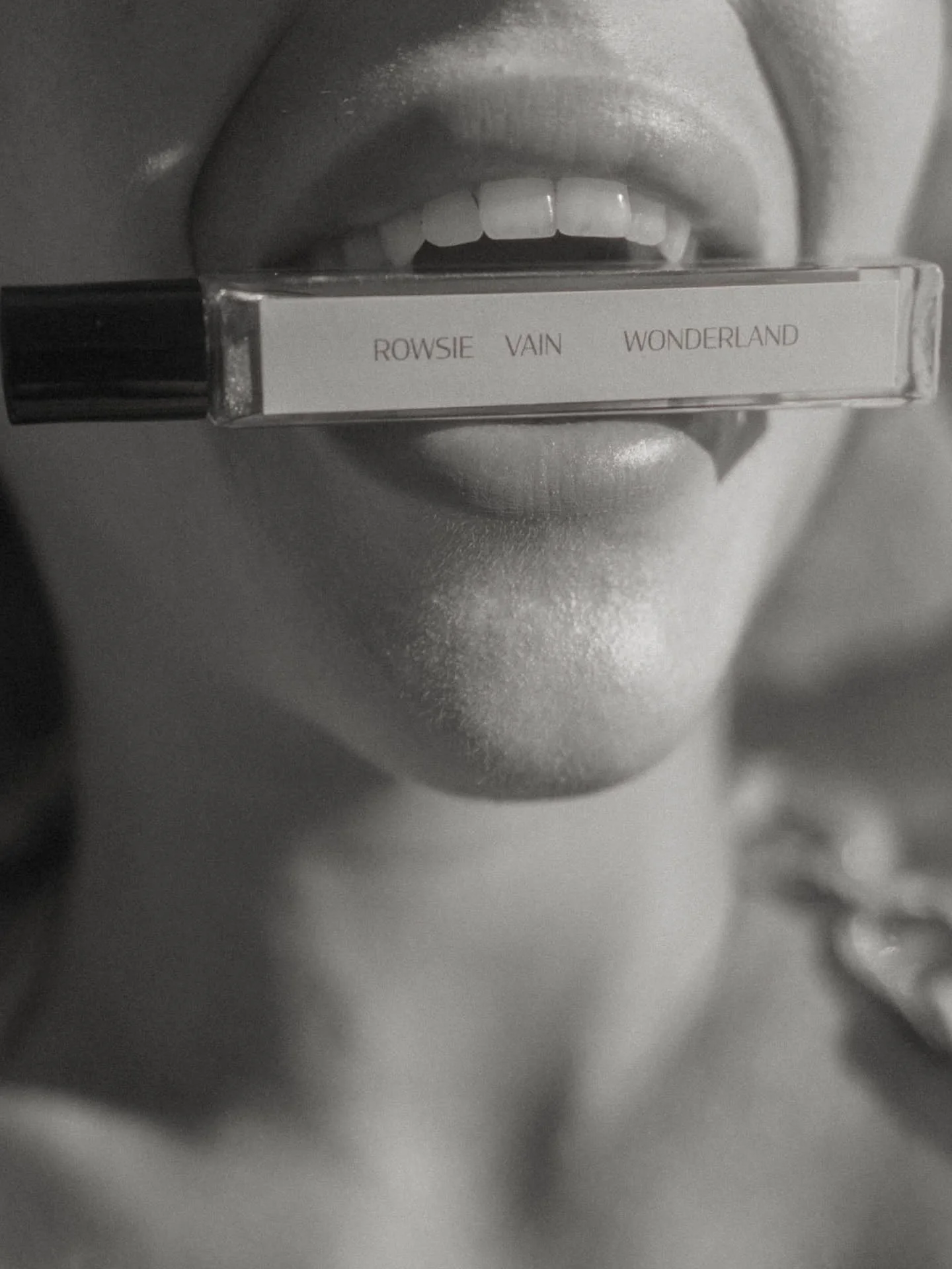 Not only for Winter, we&rsquo;re in WONDERLAND throughout every season.

WONDERLAND is a vibrant, warm, and energetic, unearthed blend of nourishing and natural botanicals that enhance your skin and mood.

With notes of warm and spicy clove, awakenin