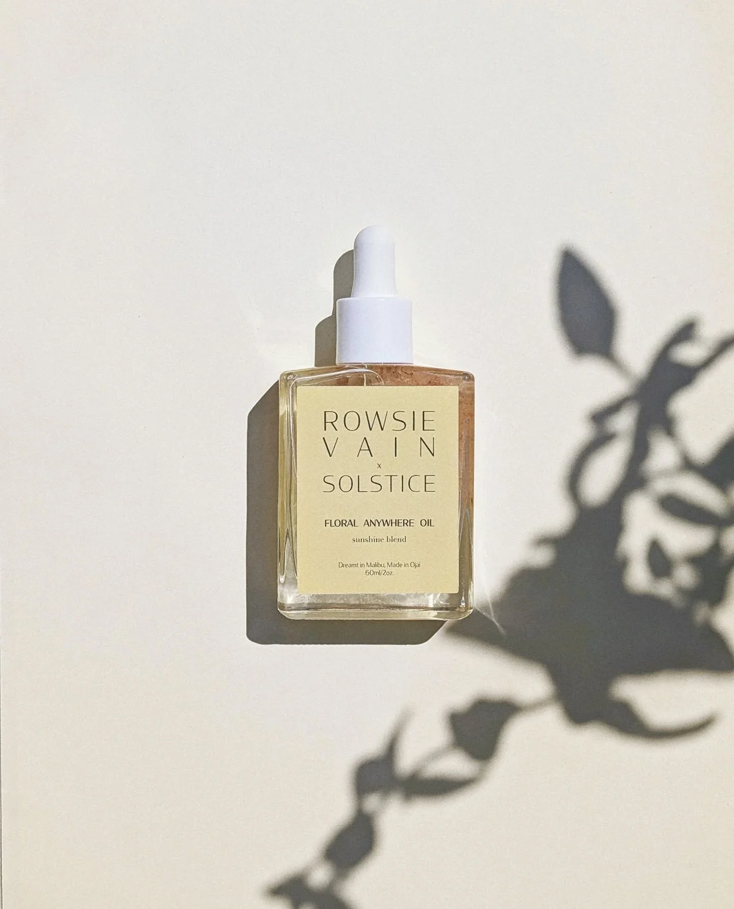 Introducing The Sunshine Blend, Floral Anywhere Oil. 

Created in collaboration with SOLSTICE Skin by Kirstie, this restorative body, hair, and scalp oil perfume captures the feeling of Malibu sunshine and the ocean on your skin. 

A soothing blend o