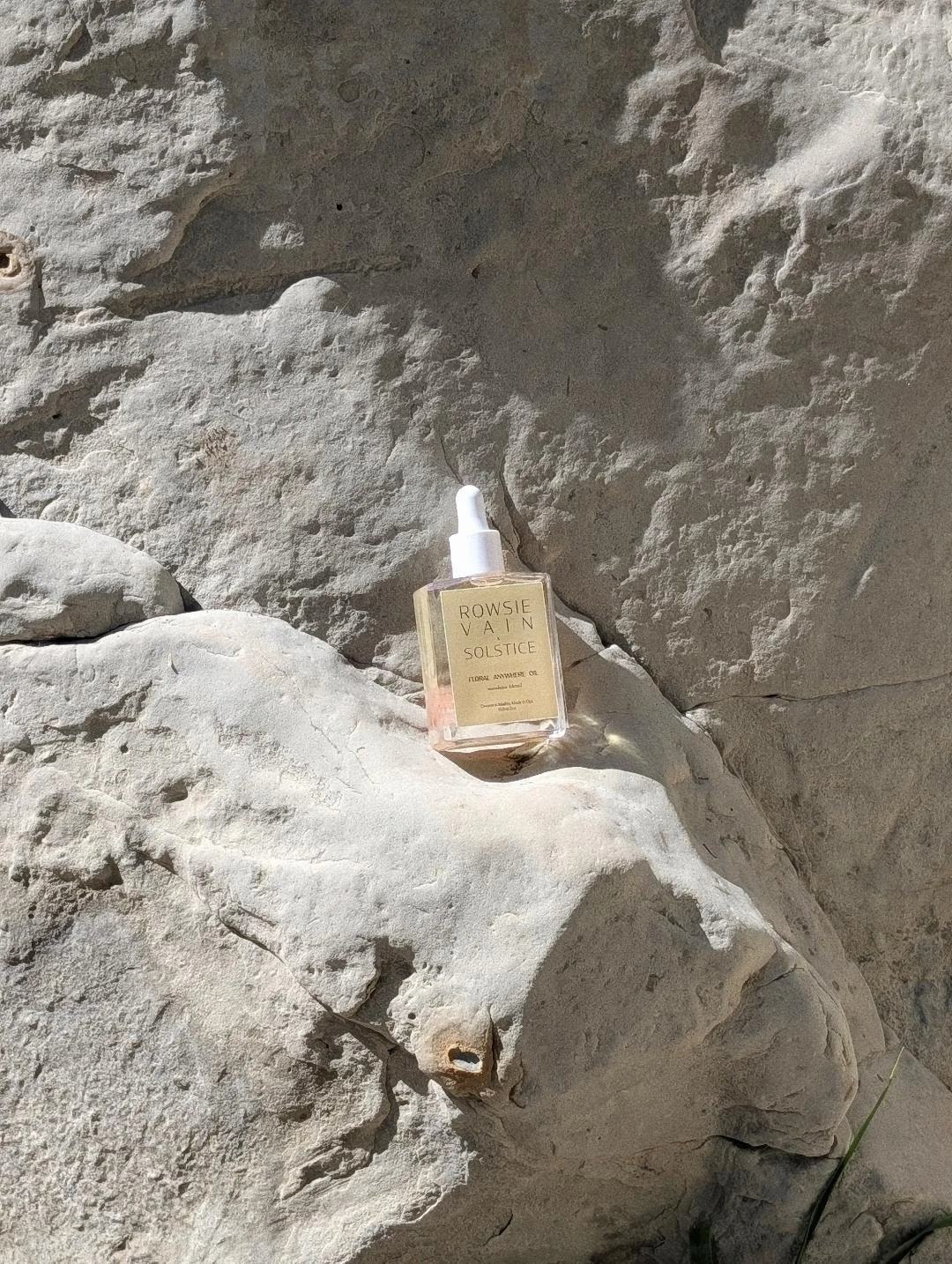 ROWSIE VAIN x SOLSTICE FLORAL ANYWHERE OIL1.jpg