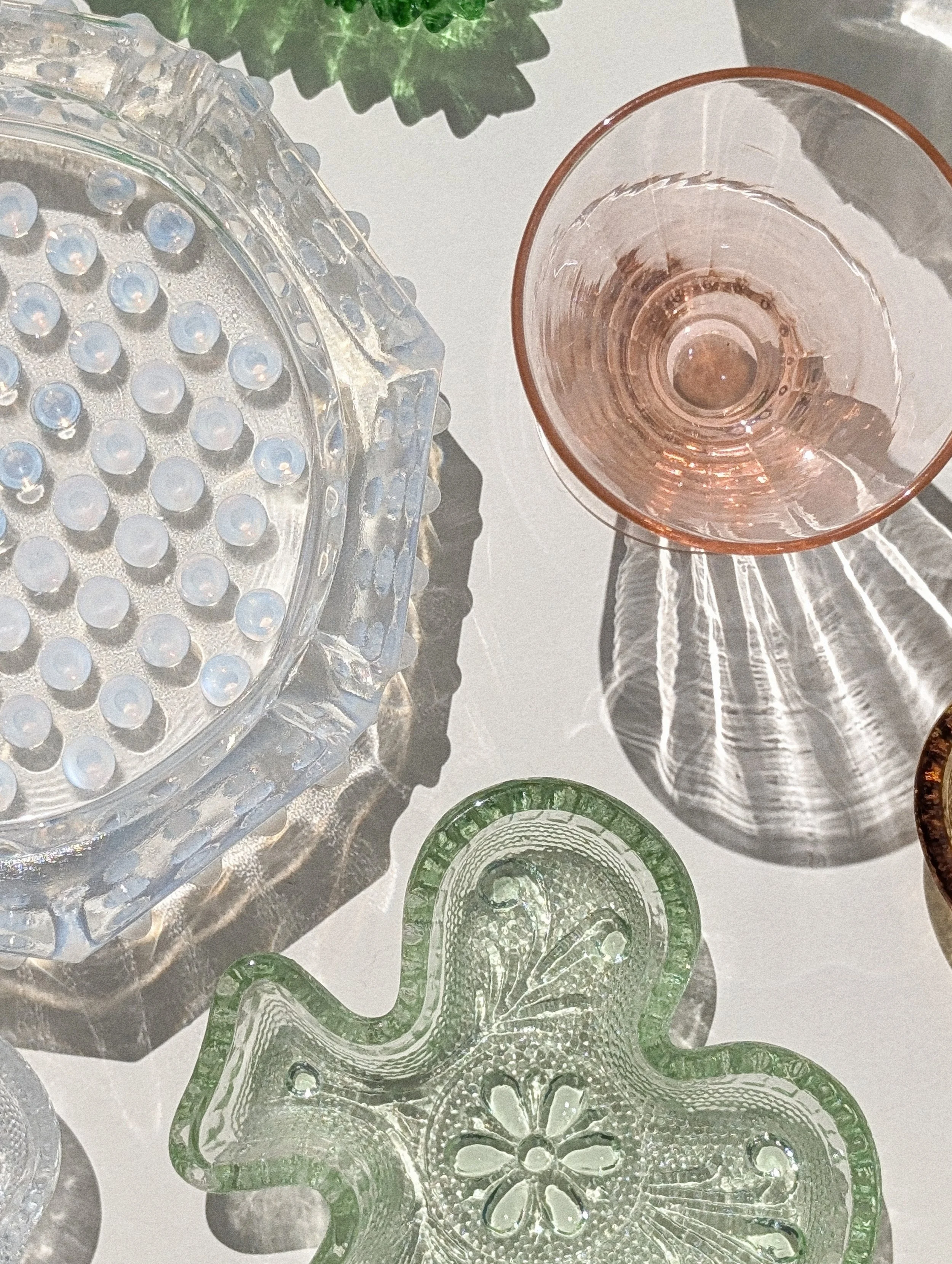 Moonstone Opalescent Toke Tray