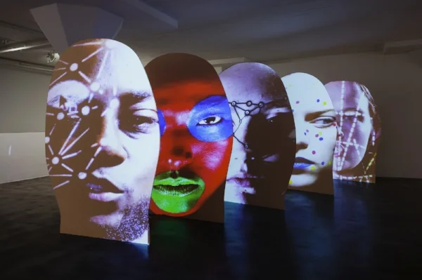 Tony Oursler. ”1>mA”, 2016. Magasin III Production. Photo: Christian Saltas.