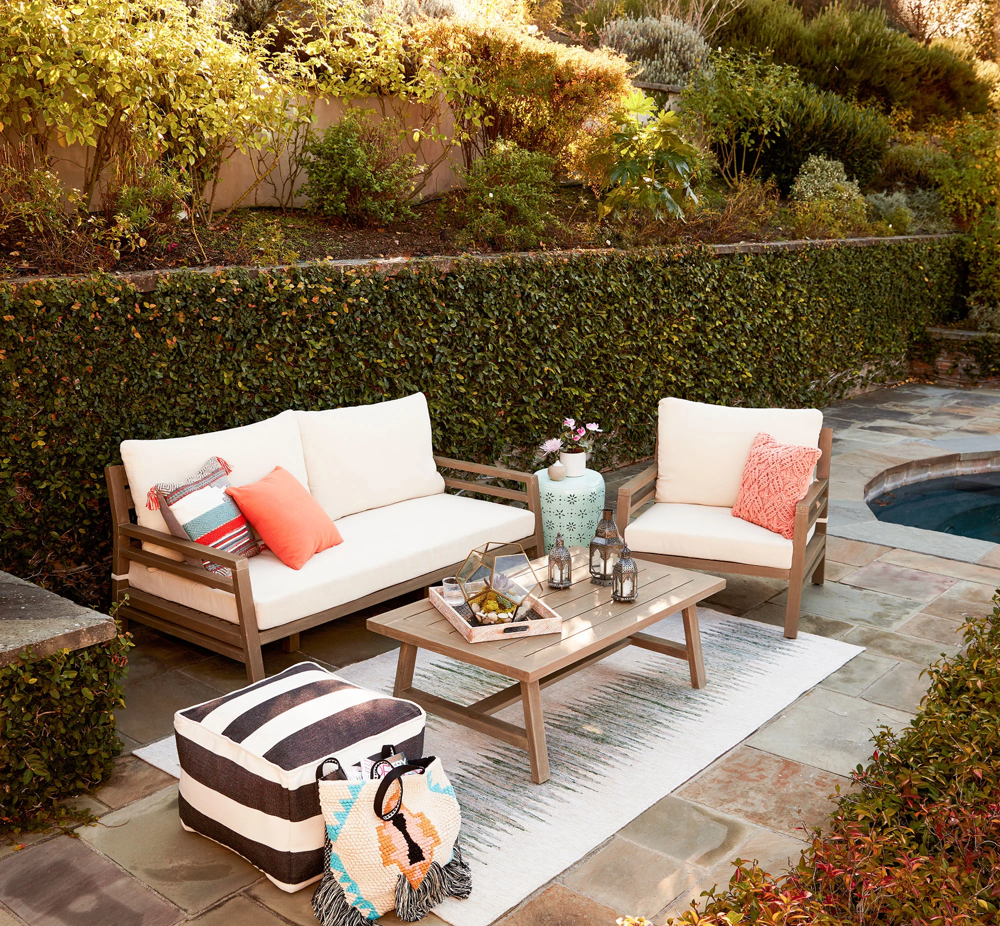 JULIE MALDONADO PROPS/INTERIORS