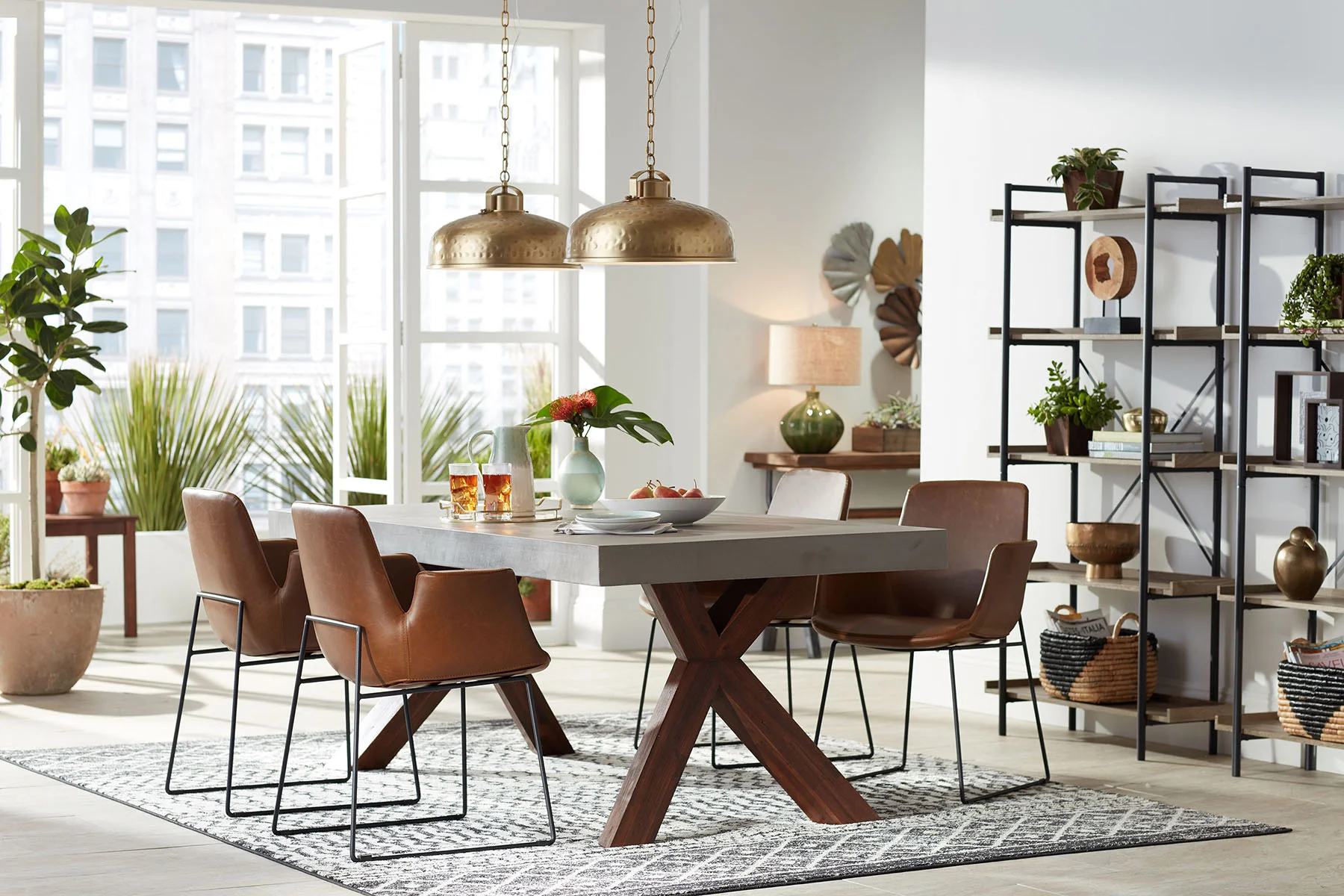 JULIE MALDONADO Props/Interiors