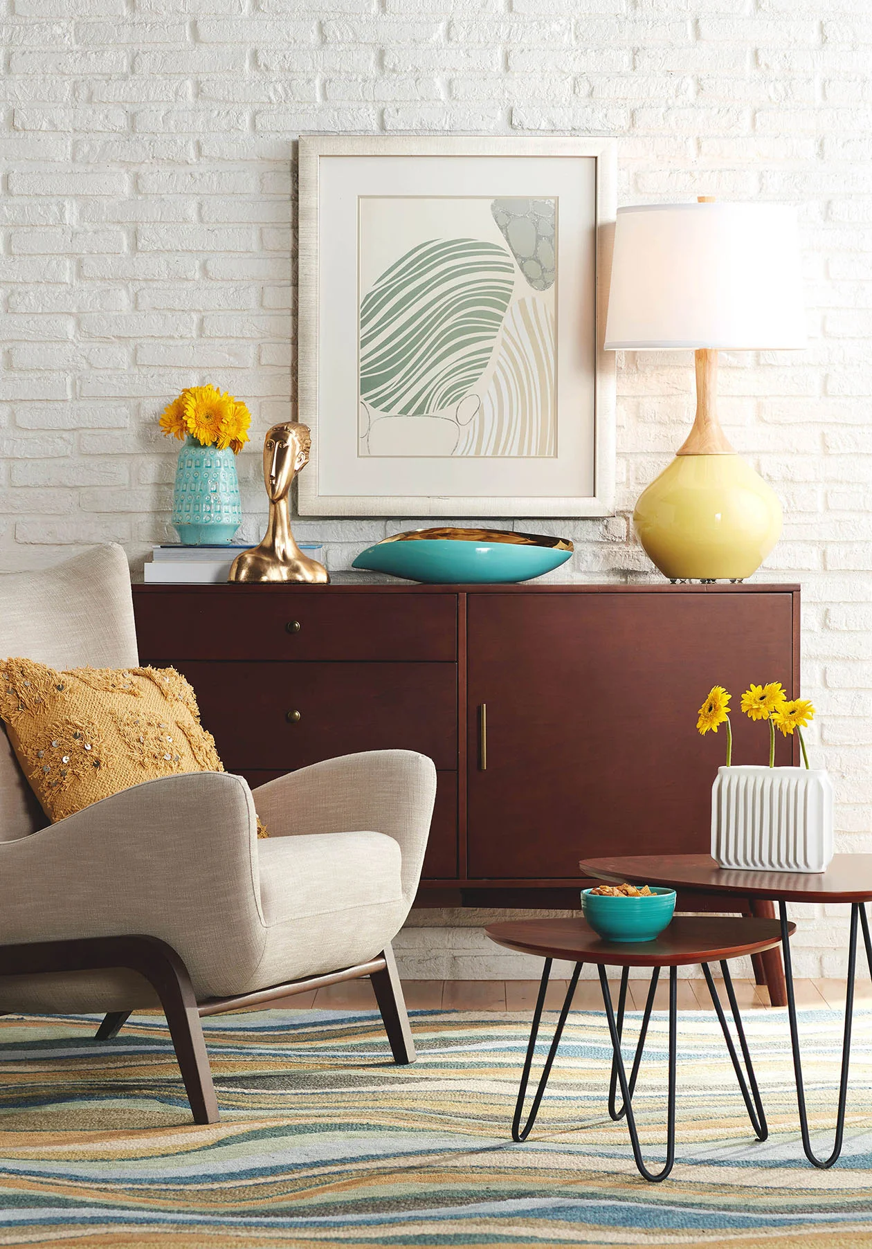 JULIE MALDONADO Props/Interiors