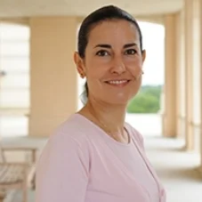 Dr. Carmona